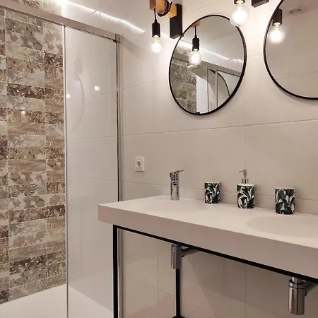 Kaixo Marina Con Parking Gratis *