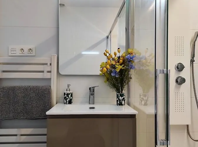 Kaixo Marina Con Parking Gratis